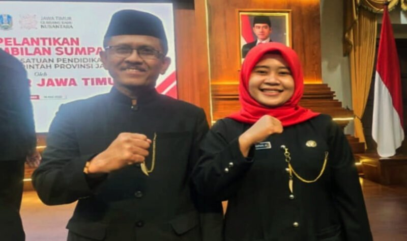 Pipit Suparlin bersama Plt Kepala Cabang Dinas Pendidikan Wilayah Kabupaten Banyuwangi, Drs. Slamet Riyadi, M.Pd di Gedung Negara Grahadi Surabaya Jumat (16/5/2025) (Istimewa/Jatim.co)