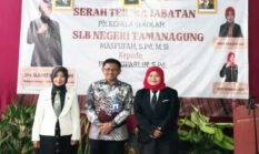 Siap Beri Layanan Pendidikan Terbaik Bagi Disabilitas, Masfufah Serahkan Tampuk Pimpinan SLB  Negeri Tamanagung Pada Pipit Suparlin