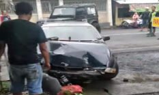 Sopir Ngantuk Hilang Kendali, Sedan Nyasak Kedalam Pasar Siliragung