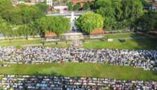 Sholat Idul Adha - Pelaksanaan sholat idul adha Muhammadiyah Banyuwangi berlangsung di Lapangan Taman Blambangan Banyuwangi 