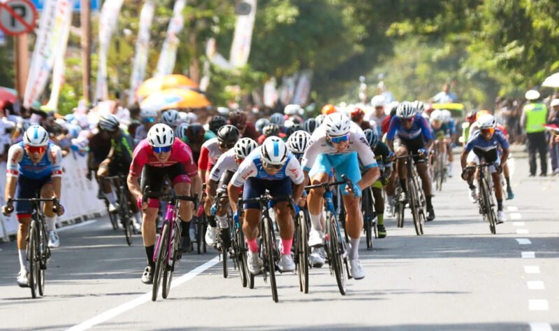 Sport Tourism - Internasional Tour de Banyuwangi Ijen tidak hanya ajang kompetisi olahraga namun juga bagian daya tarik potensi banyuwangi kepada dunia luar (Foto : Istimewa/Jatim.co)  