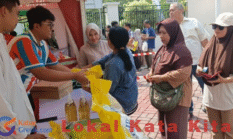 Pasar Murah Kejari Gresik Diserbu Warga