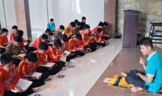 Jum’at Al Kahfi, Pondasi Pendidikan Karakter Dan Pembiasaan Syarat Makna Siswa SMP Mugawangi