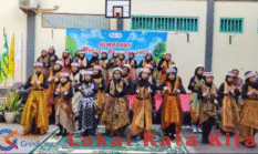 Penuh Percaya Diri, Siswa SD Almadany Tampil Memukau pada Middel Perfomance